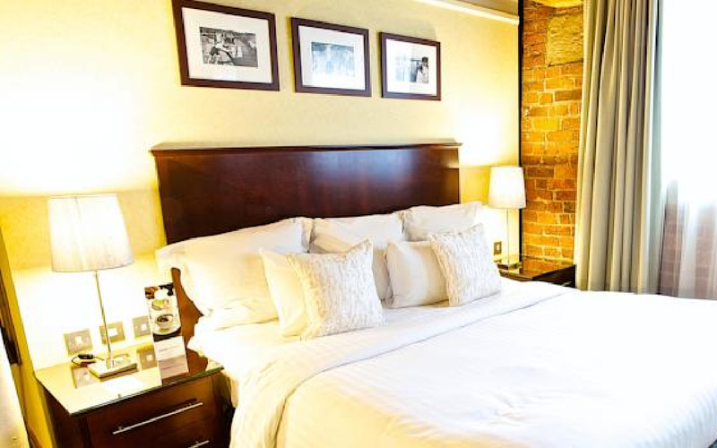 Marriott Victoria & Manchester